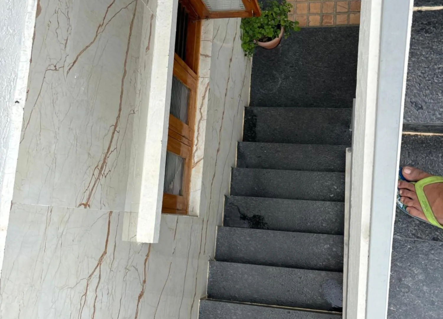 Decent Couples & Decent Friends Room Chamundi